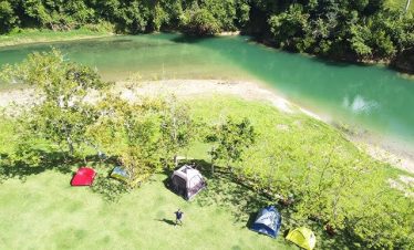 Camping en la Playita de Jamao al Norte